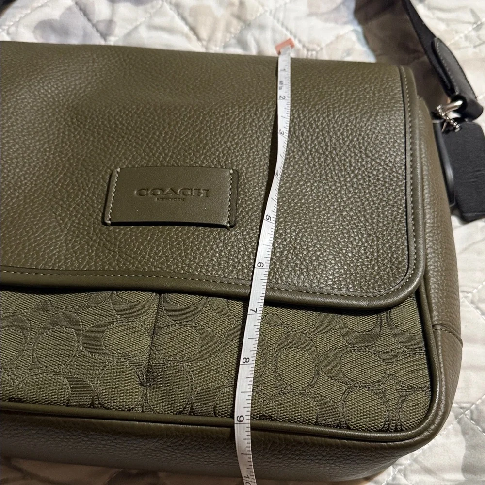 Nice Coach Sprint Pebbled Leather & signature jacquard Messenger Bag